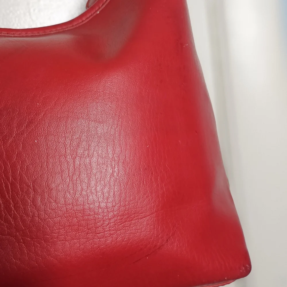 Vintage Coach Soho Red Leather Baguette / Hobo Bag (No. L4C-9956) - Picture 7 of 16
